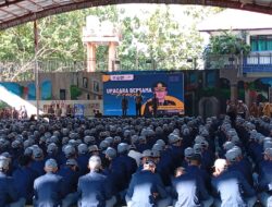 ​Tingkatkan Kedisiplinan Siswa, SMKN 1 BENDO Gelar Upacara Bersama Kapolres Magetan​